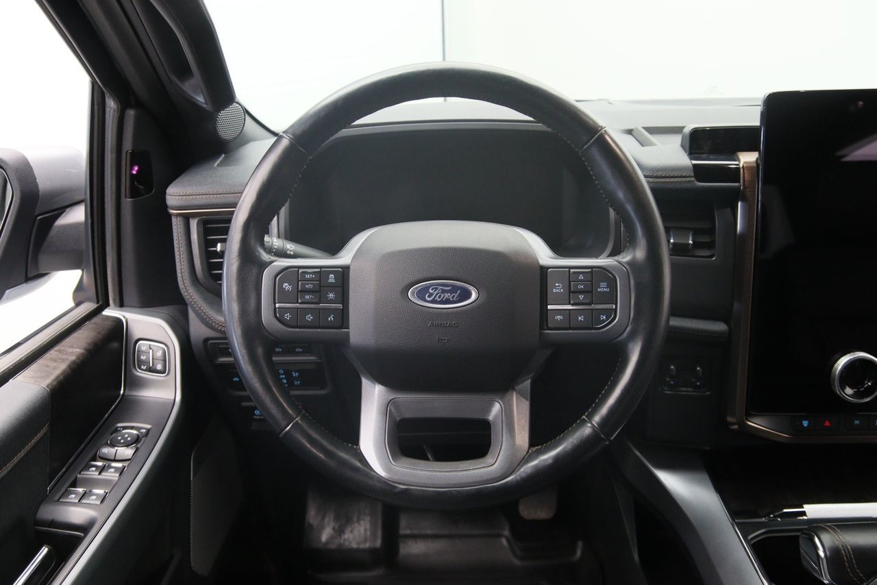 2023 Ford F-150 Lightning Black Baie-Comeau - photo #10