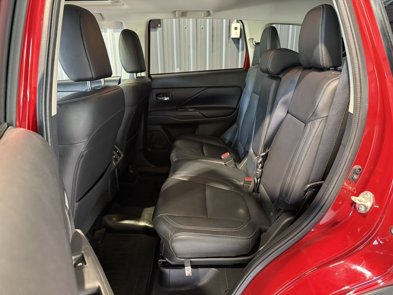 2020 Mitsubishi Outlander Red Rouyn-Noranda - photo #8
