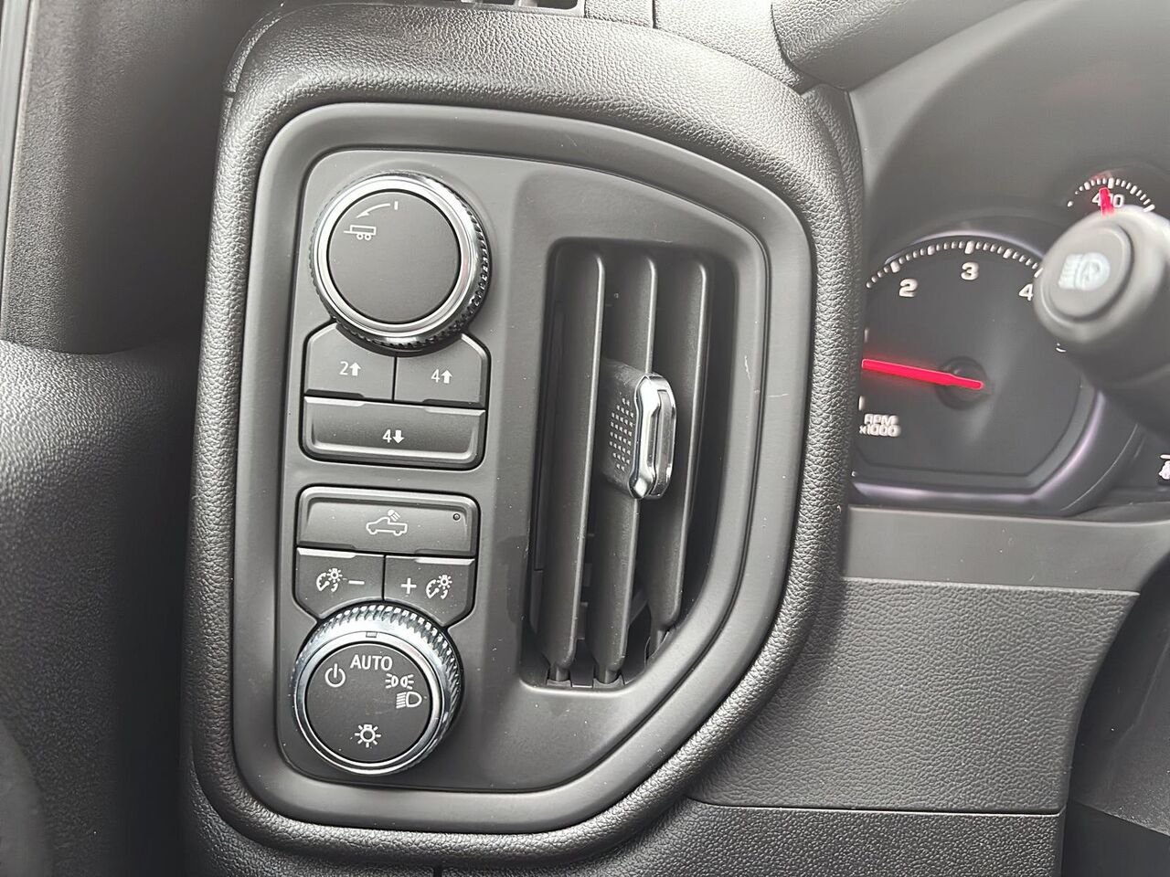 GMC Sierra 3500HD Pro cabine double 4RM 162 po 2026 NOIR ONYX Saint-Hyacinthe - photo #14