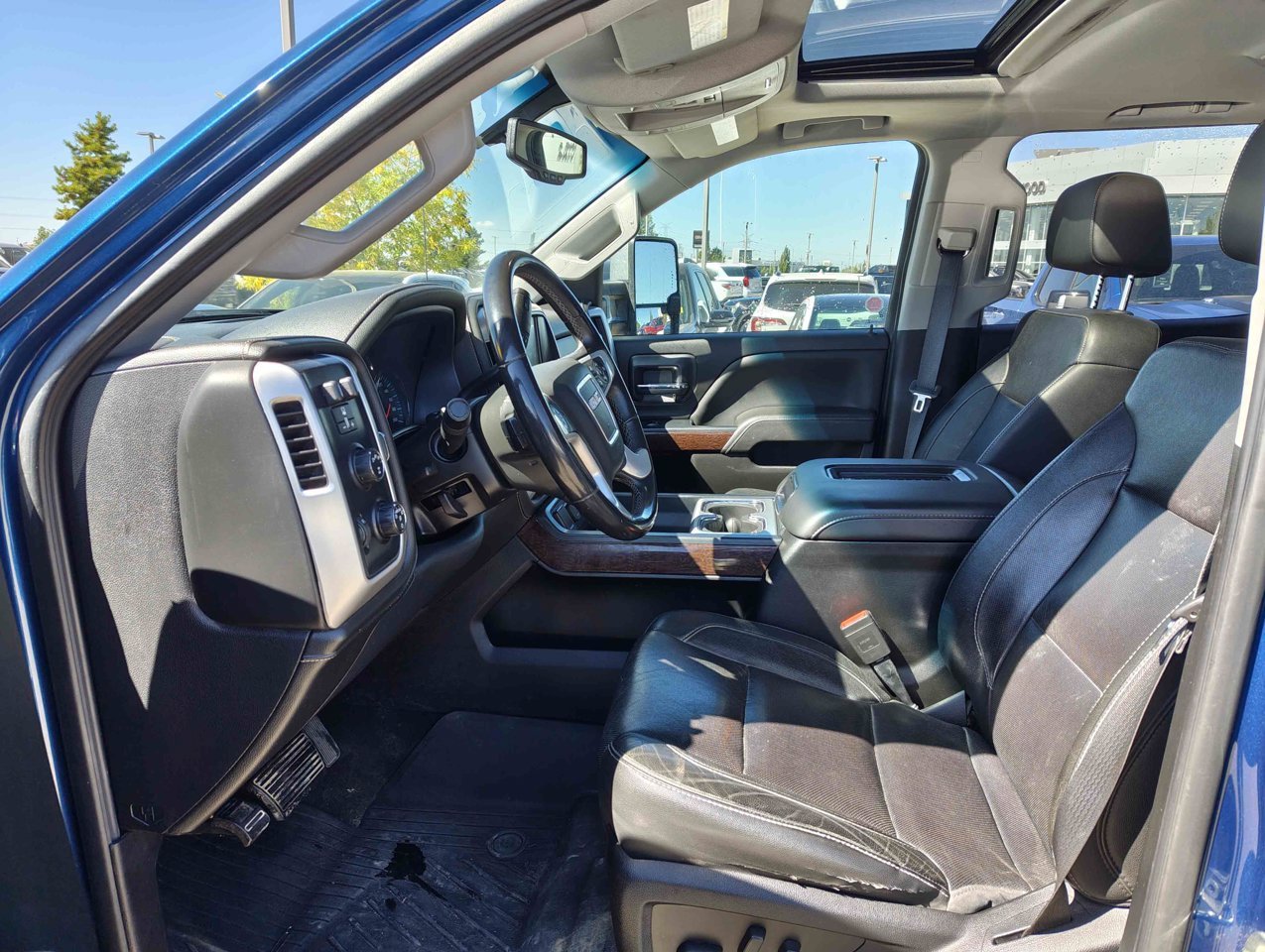 2018 GMC Sierra 2500HD 4WD Crew Cab 153.7 SLT Blue Sherwood Park - photo #7