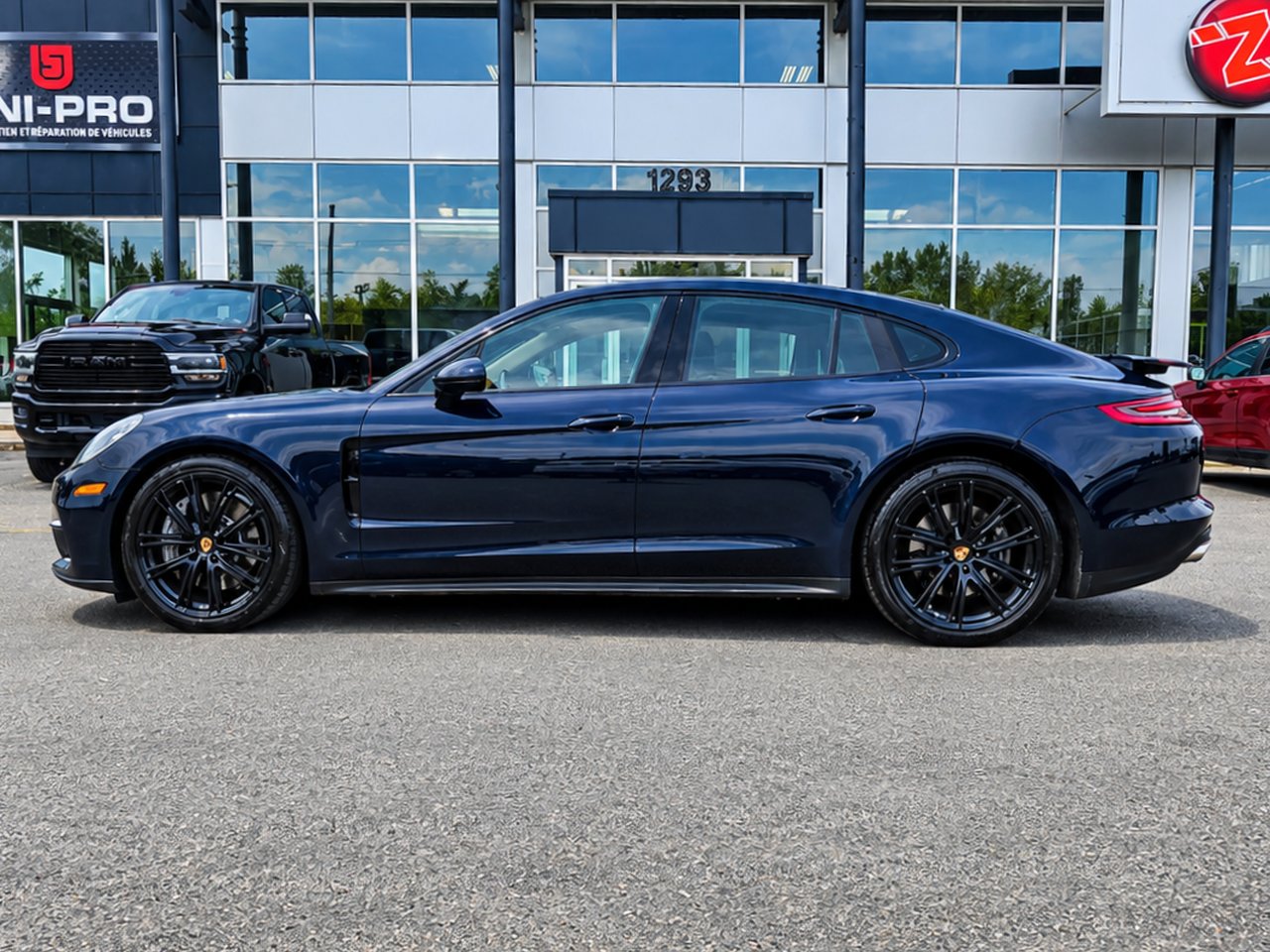 Porsche Panamera 4 Chrono 2019 Bleu Granby - photo #2