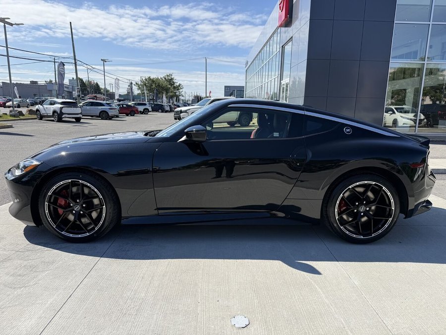 NISSAN Z 2027 2027 Noir diamant nacré