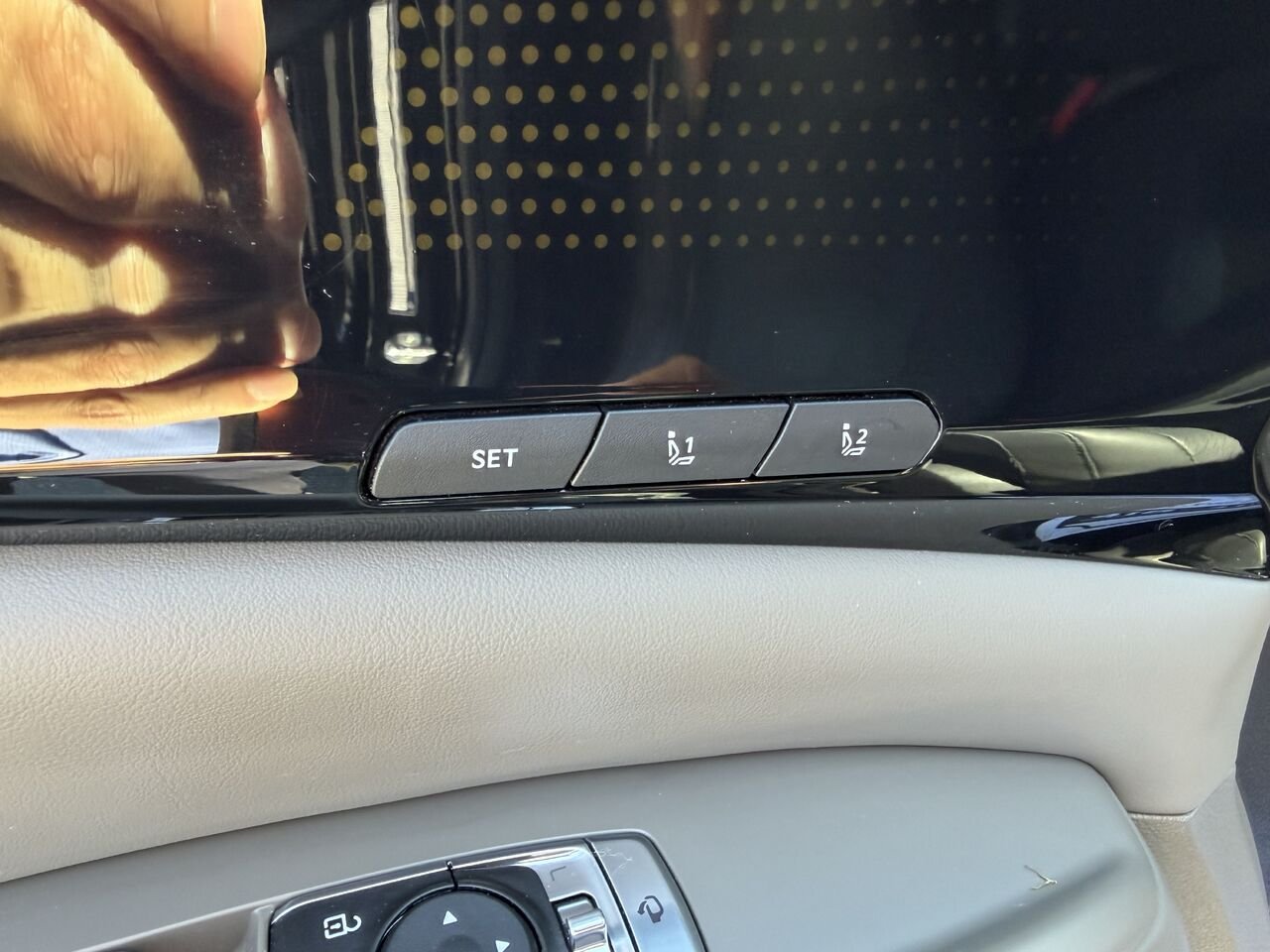 2025 Kia Carnival Black Thetford Mines - photo #16