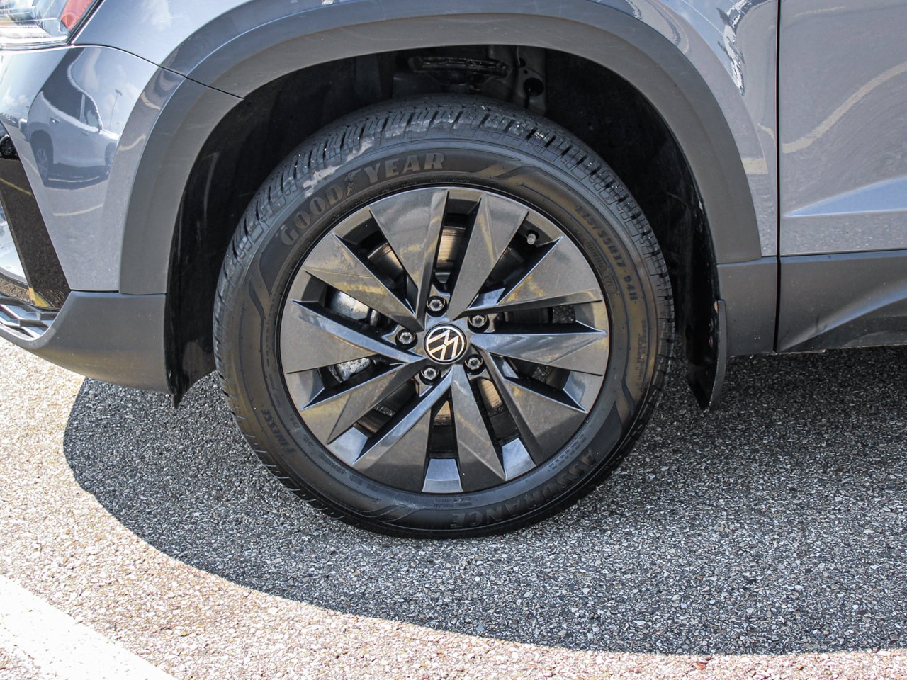 2024 Volkswagen Taos Comfortline FWD Grey Sherwood Park - photo #11