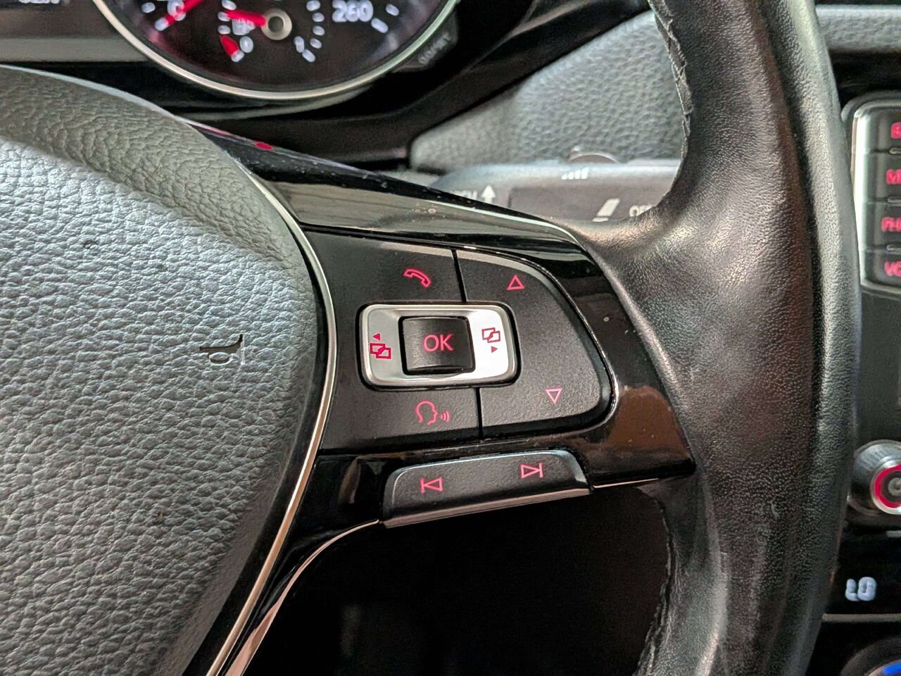 Volkswagen Jetta Sedan 4dr 1.4 TSI Auto Wolfsburg Edition 2017 Gris Val-David - photo #15