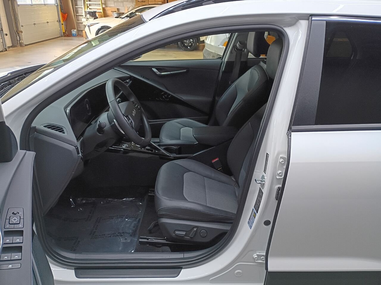 2023 Kia Niro électrique White Blainville - photo #17