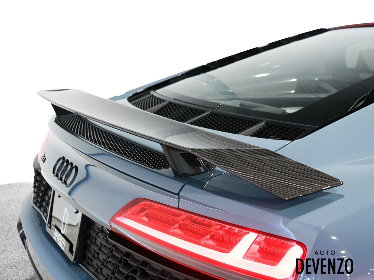 2022 Audi R8 Coupe Grey Saint-Eustache - photo #5