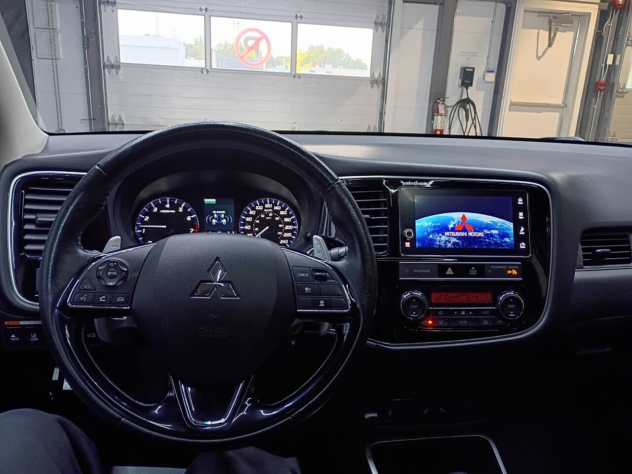 2019 Mitsubishi Outlander Red Blainville - photo #26