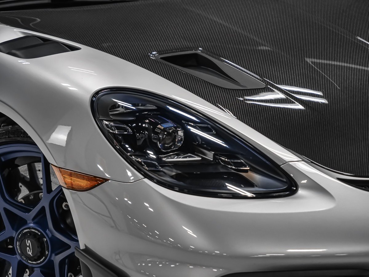 Porsche 718 Cayman GT4 RS PDK CARBONE JANTES BLEUES SPORT CHRONO 2025 Argent Montréal - photo #11