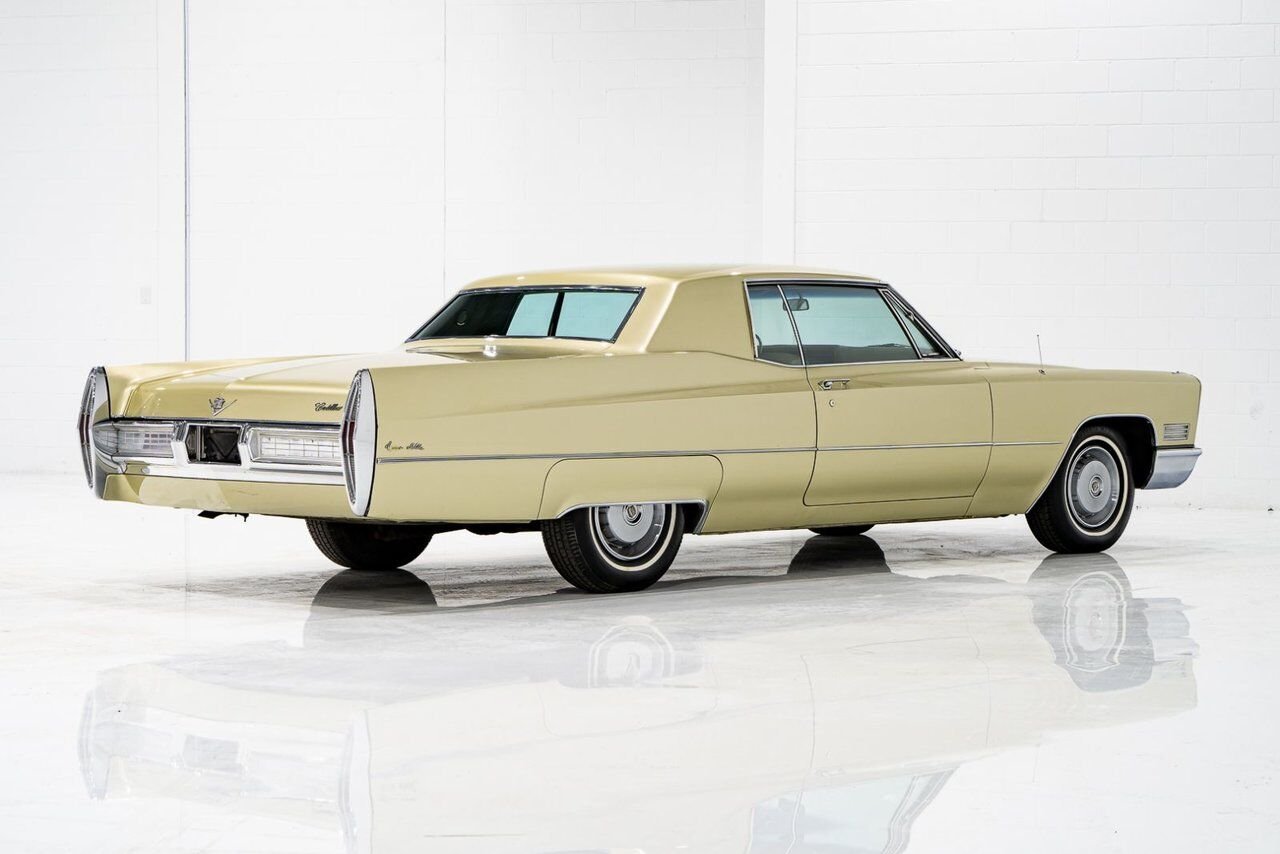Cadillac DeVille Coupe *PRICE IN USD* Original California survivor factory A/C with only 36,992miles (59,532km) 1967 Or Montréal - photo #1