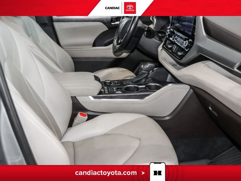 2021 Toyota Highlander Blue Laval - photo #14