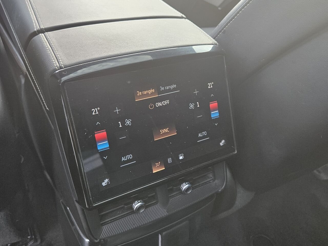 Cadillac VISTIQ Traction intégrale, 4 portes Sport 2026 Noir Thetford Mines - photo #19