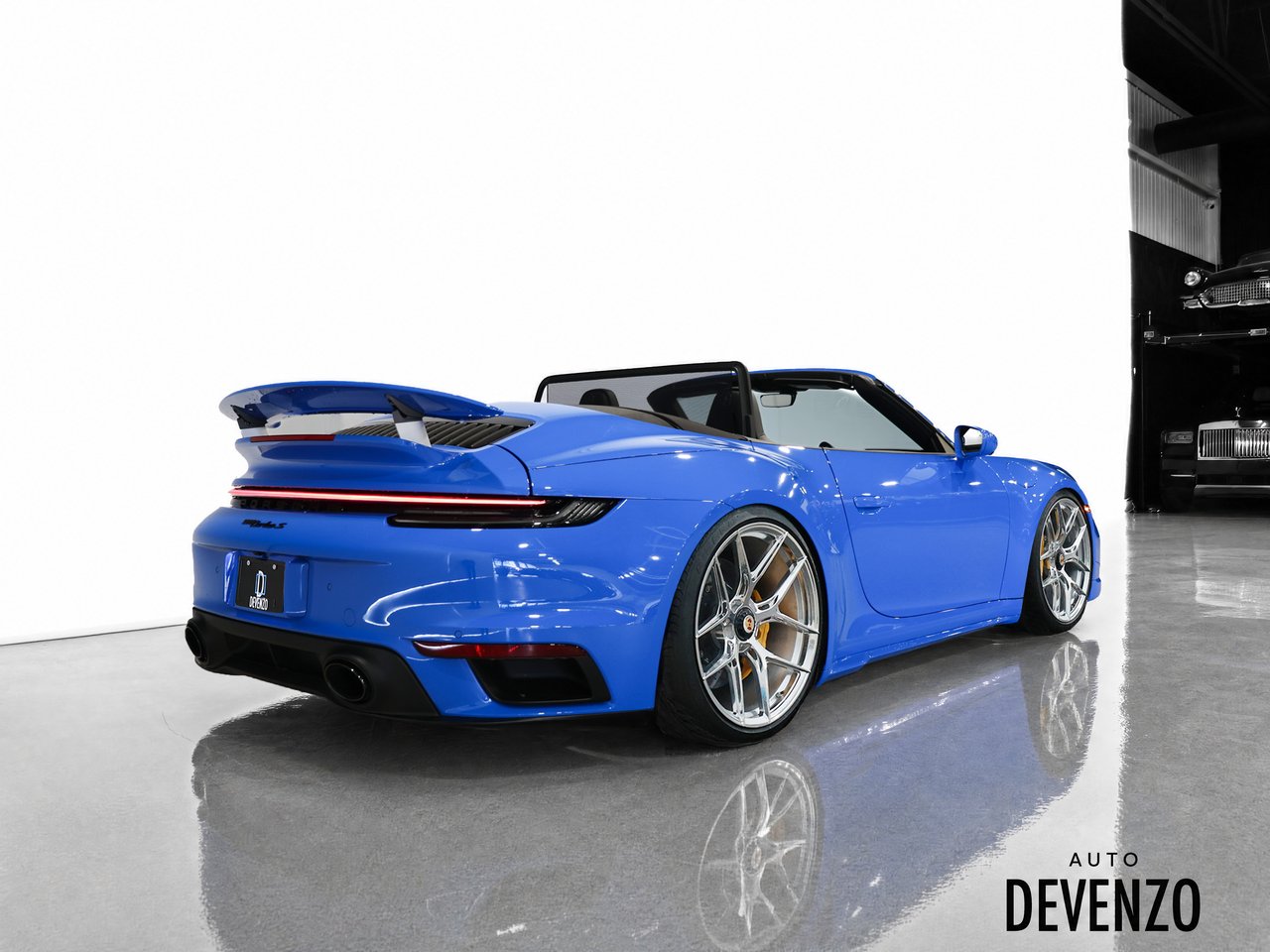 Porsche 911 2023 Bleu Saint-Eustache - photo #2