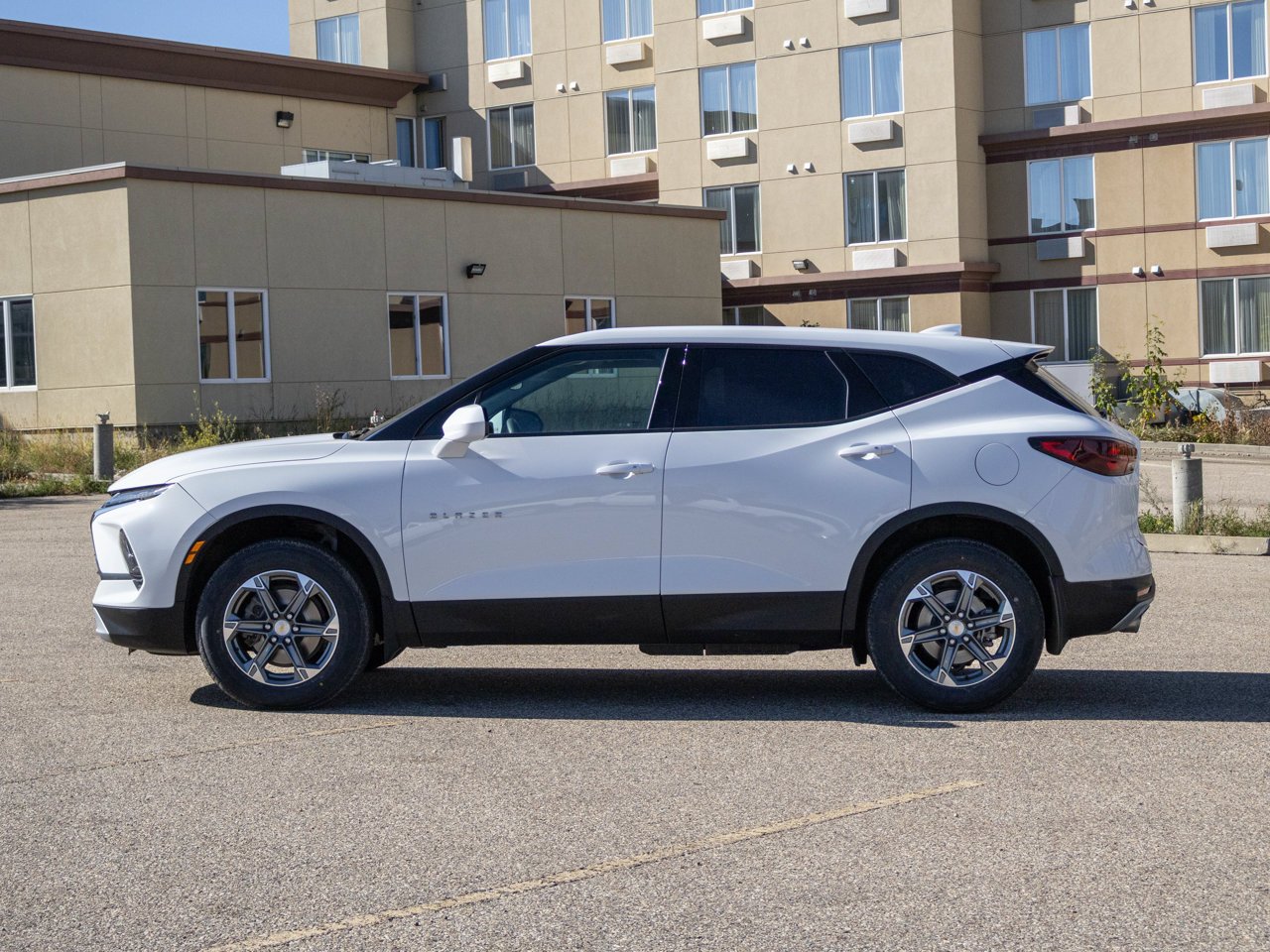 2024 Chevrolet Blazer AWD 4dr LT White Sherwood Park - photo #9