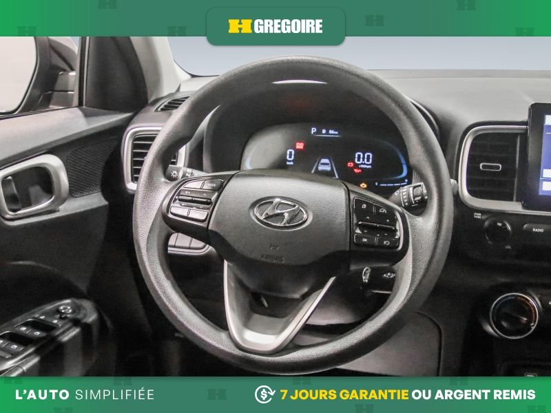 2024 Hyundai Venue Grey Laval - photo #18