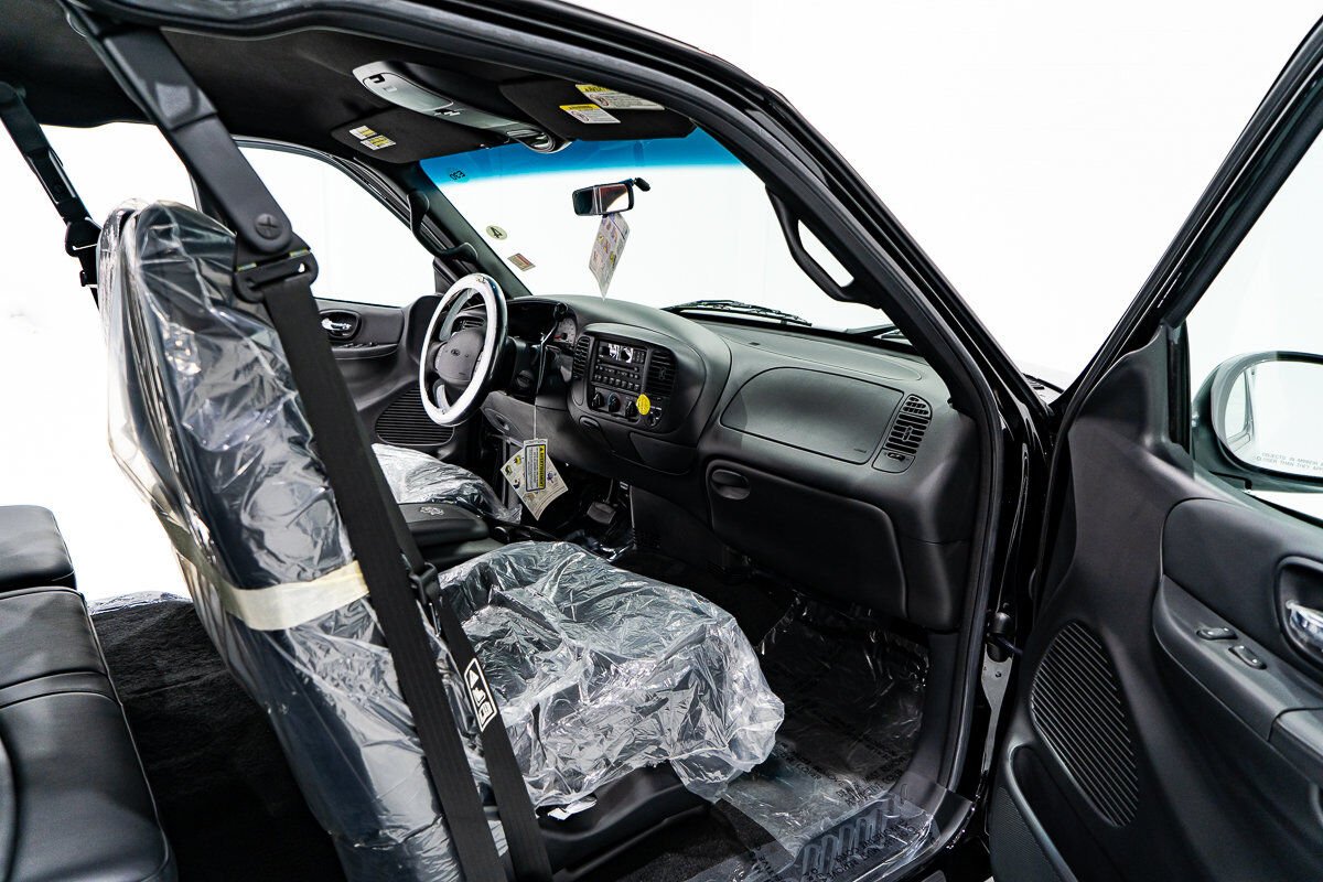 Ford F-150 Harley Davidson Edition In Delivery Packaging 2000 Noir Montréal - photo #90