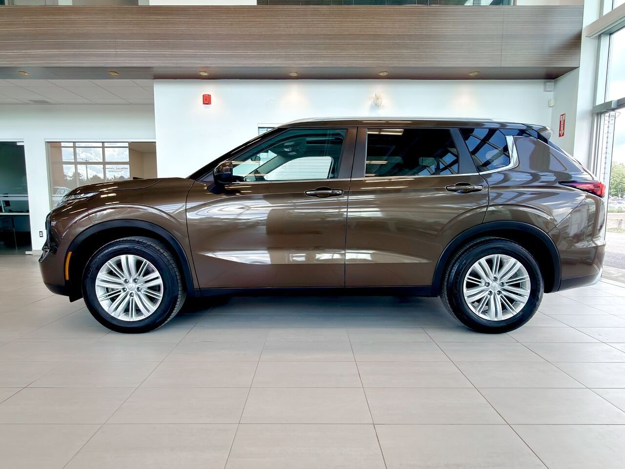 Mitsubishi Outlander 2024 Bronze Notre-Dame-des-Prairies - photo #7