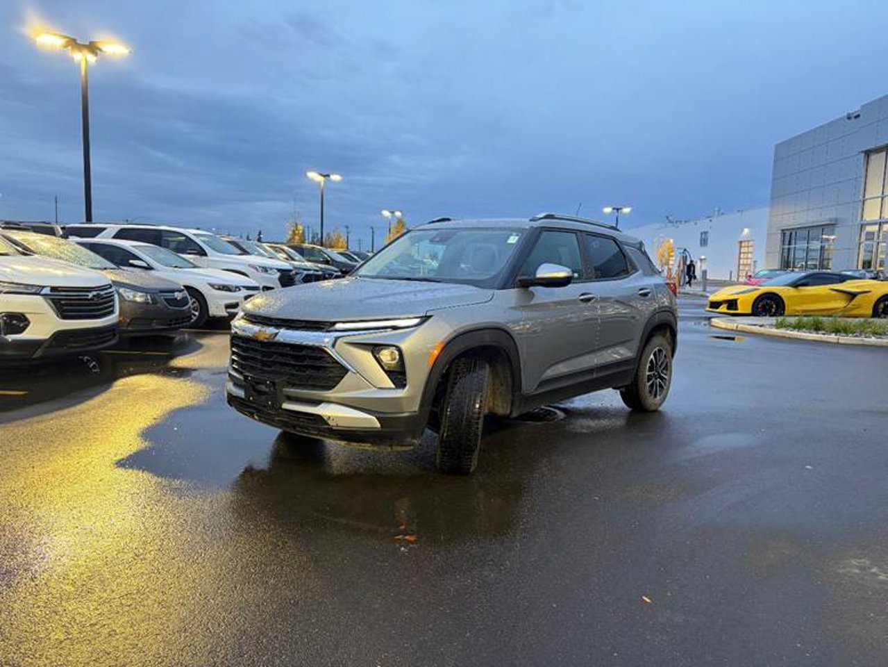 2025 Chevrolet Trailblazer AWD 4dr LT Grey Sherwood Park - photo #2