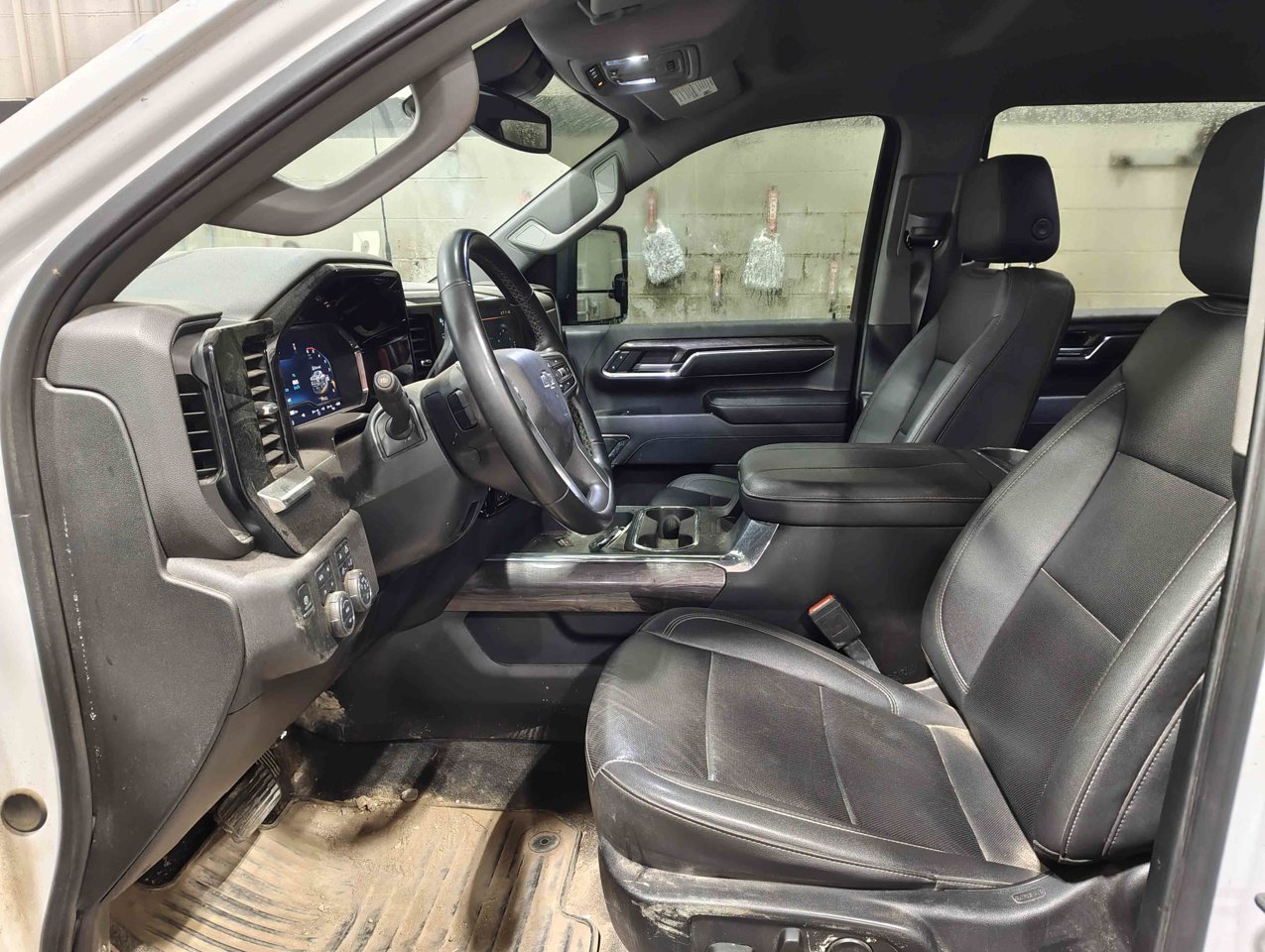 2024 Chevrolet Silverado 2500HD 4WD Crew Cab 159 LTZ White Sherwood Park - photo #7