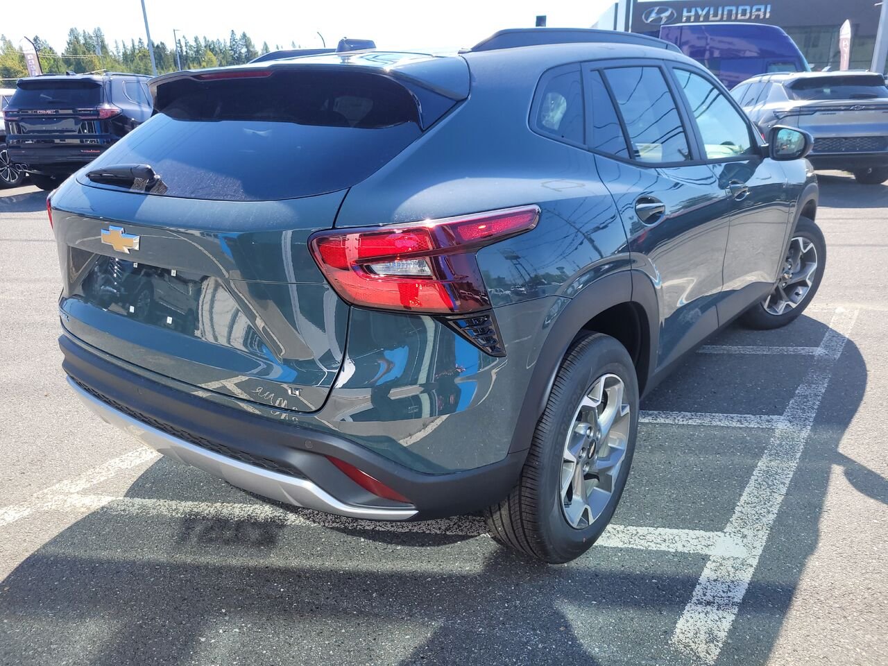 2026 Chevrolet Trax Traction avant 4 portes LT Cypress Grey Thetford Mines - photo #2