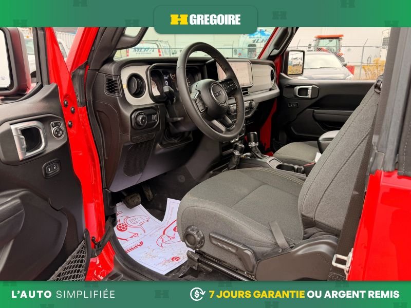 2024 Jeep Wrangler Red Saint-Eustache - photo #11