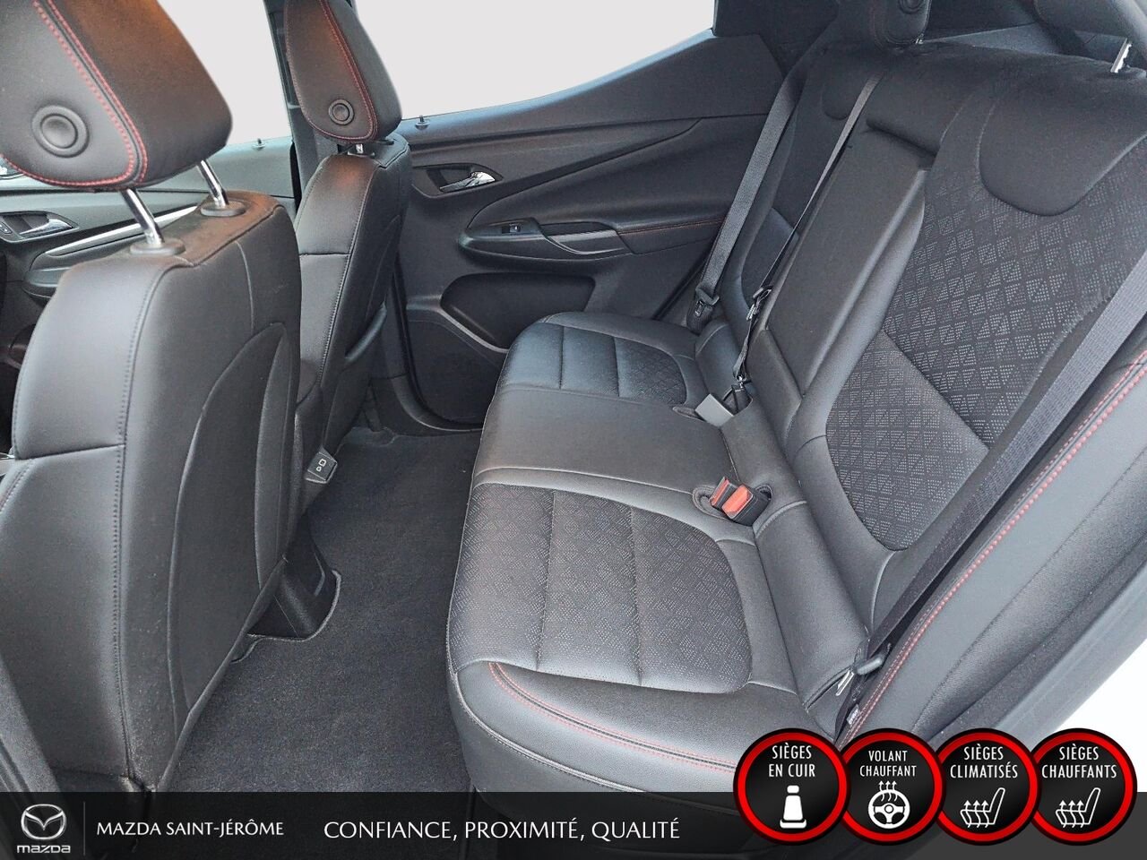 Chevrolet Bolt EUV LT REDLINE | CARPLAY SANS FIL | SIÈGES CHAUFFANTS | ANGLE MORT | 115 165 KM 2023 Blanc Saint-Jérôme - photo #19