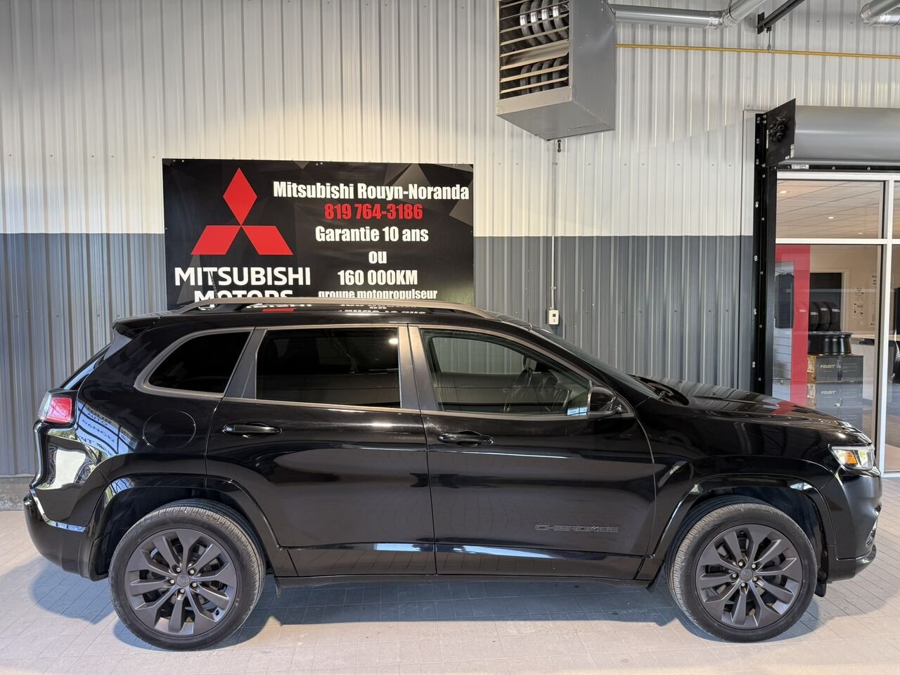 2019 Jeep Cherokee Black Rouyn-Noranda - photo #3