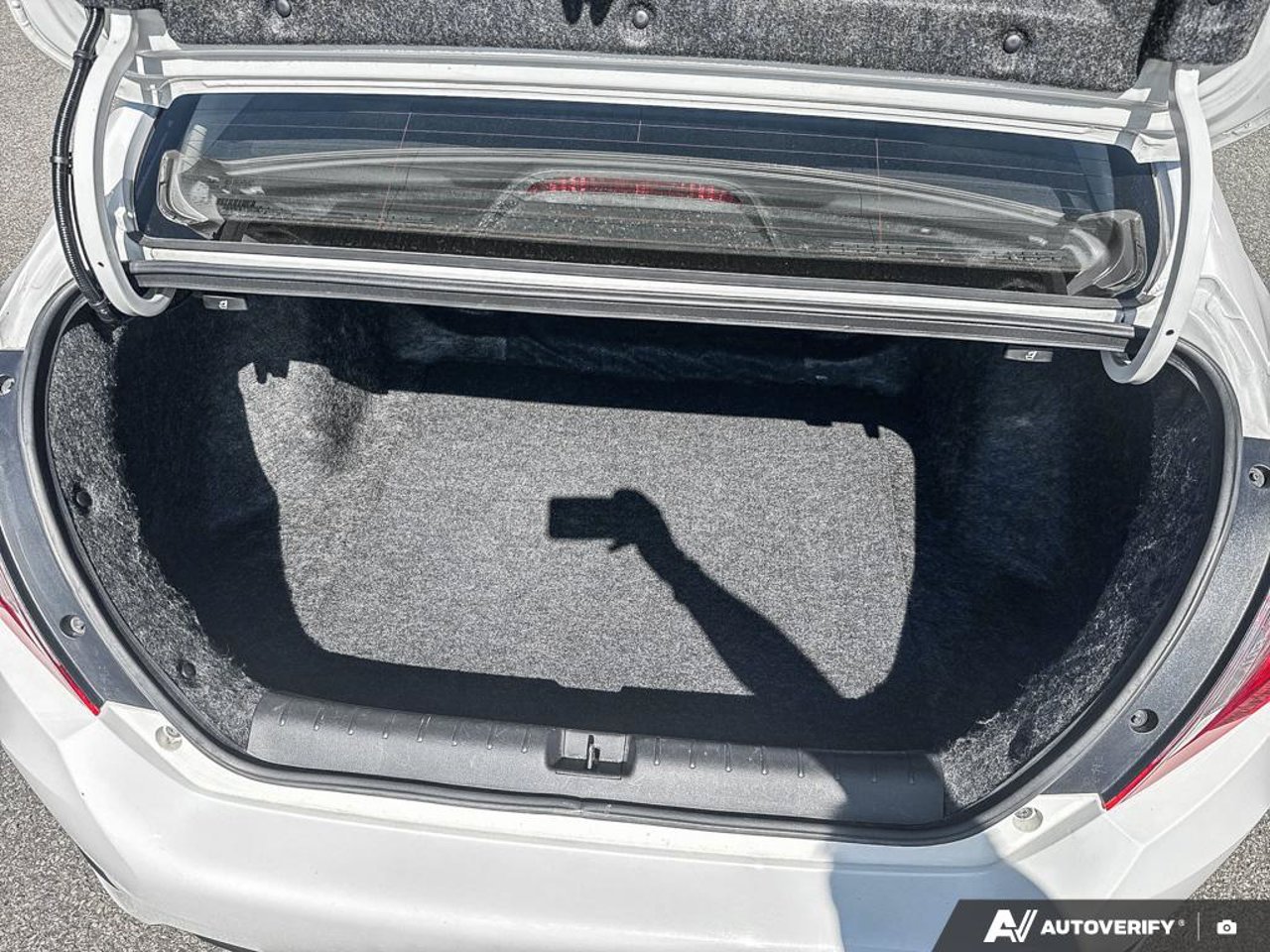 2018 Honda Civic Sedan 2HGFC2F62JH031225 White Mirabel - photo #14