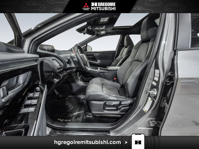 2023 Toyota BZ4X Grey Laval - photo #13