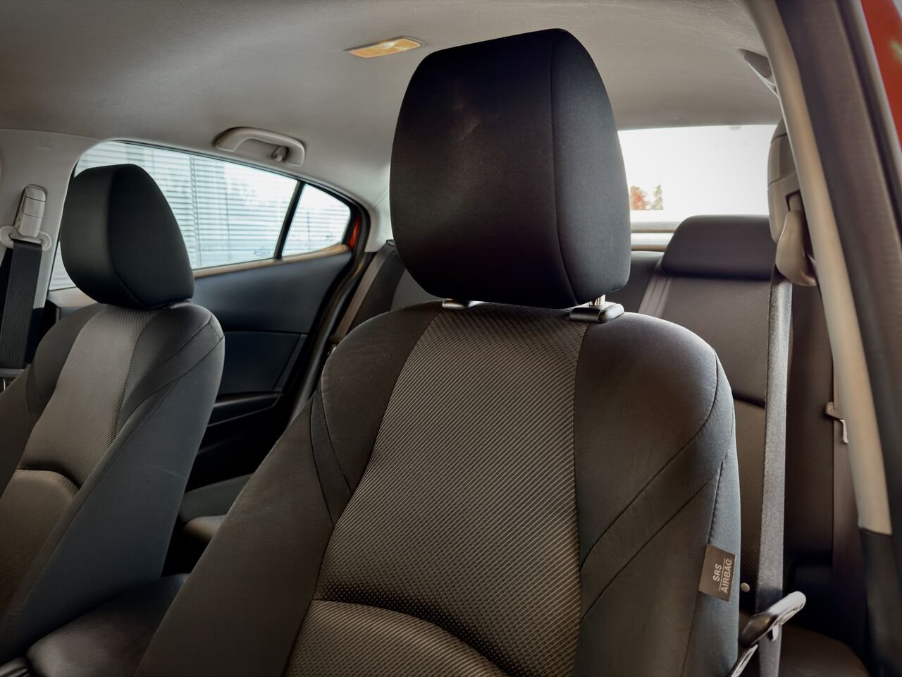 2018 Mazda Mazda3 Red Notre-Dame-des-Prairies - photo #15