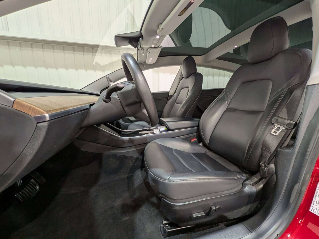 Tesla Model 3 Standard Range Plus RWD 2020 Rouge Val-David - photo #1