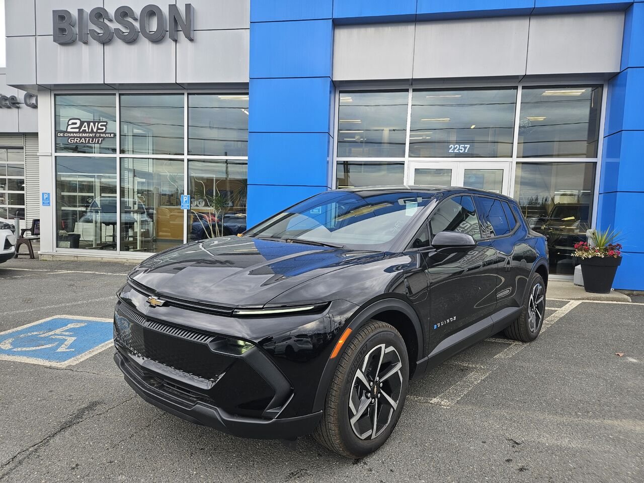 Chevrolet Equinox EV LT1 4 portes avec PCY 2027 Noir Thetford Mines - photo #0