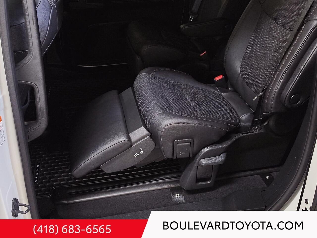 2026 Toyota Sienna 531863-48 | LIMITED, 7 PLACES White Québec - photo #21