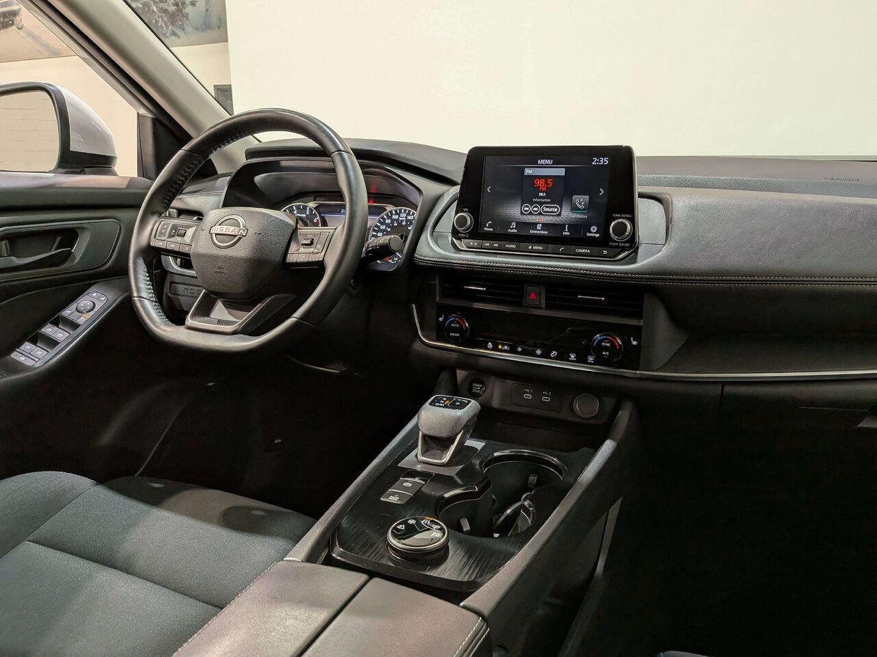 2025 Nissan Rogue AWD S White Val-David - photo #18