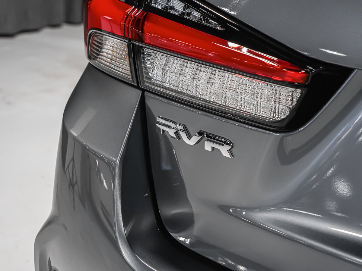 2027 Mitsubishi RVR SE Titanium Grey Montreal - photo #15