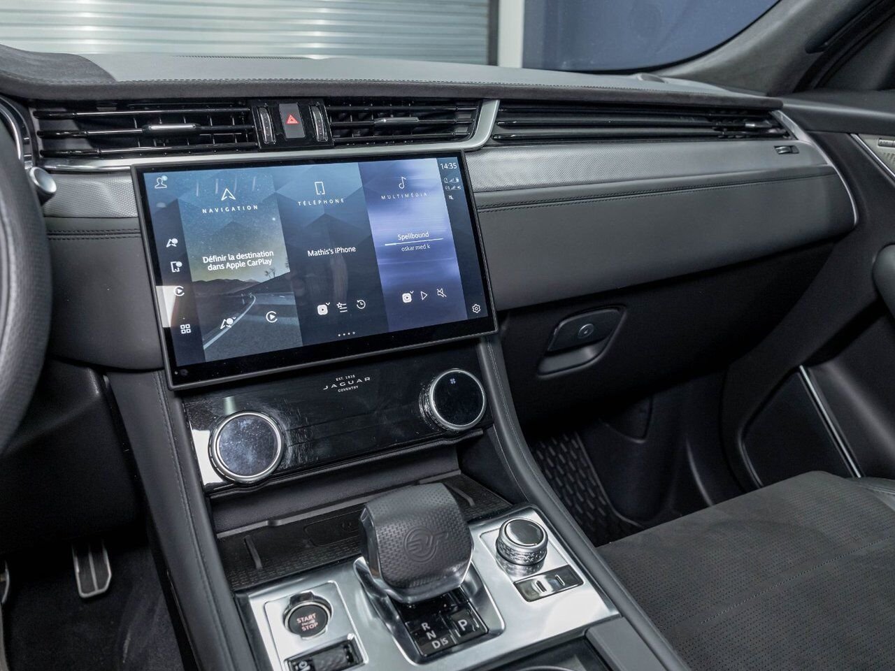 2025 Jaguar F-PACE P575 SVR EDITION AWD V8 *TOIT* NAV SIÈGES VENTIL Black Saint-Jérôme - photo #19