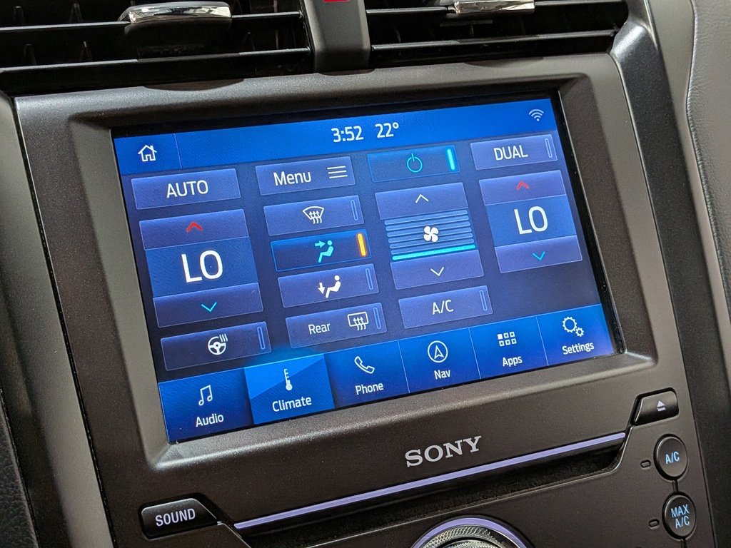 2020 Ford Fusion Energi Titanium FWD Black Val-David - photo #23