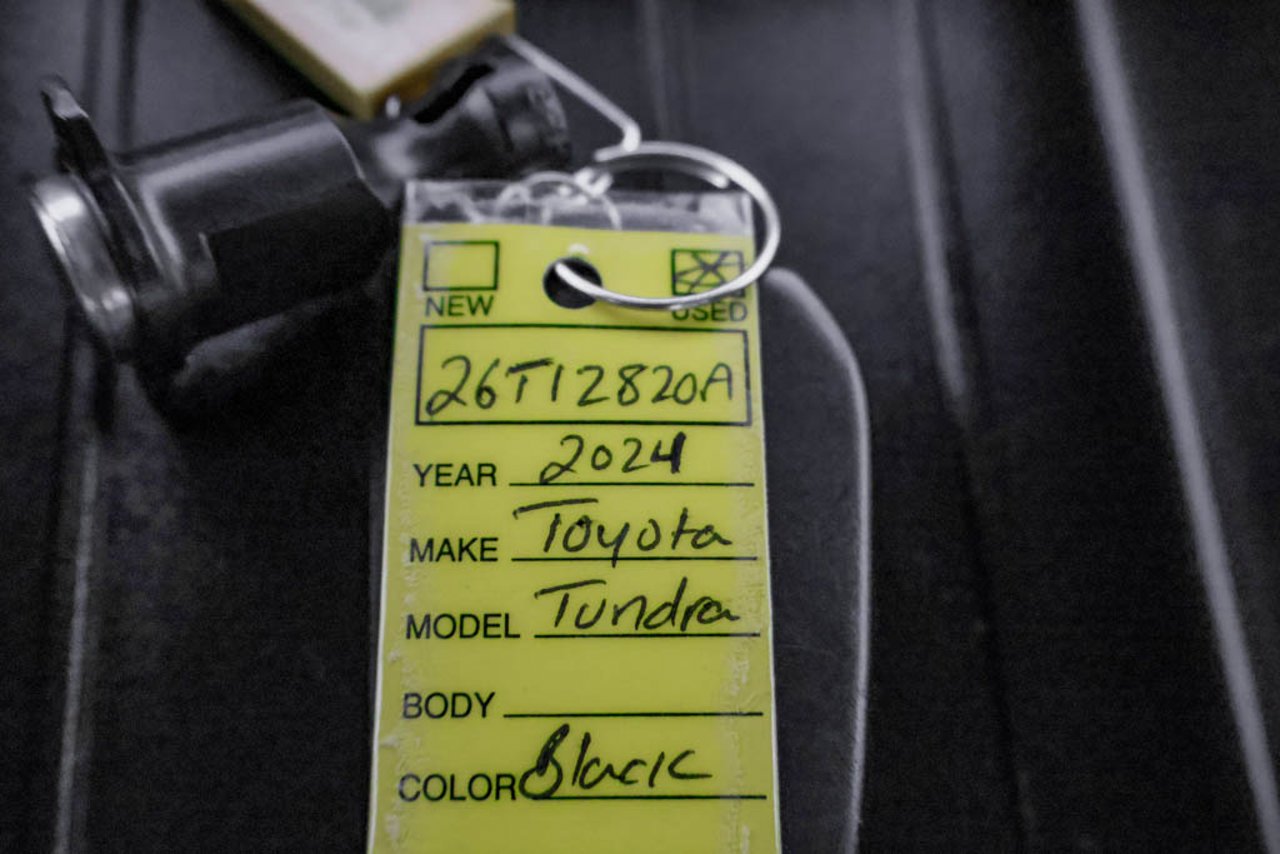 2024 Toyota Tundra 4x4 Crewmax SR Black Sherwood Park - photo #30
