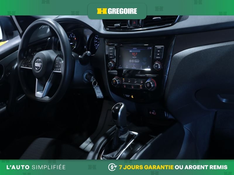 Nissan Qashqai 2021 Blanc Laval - photo #24