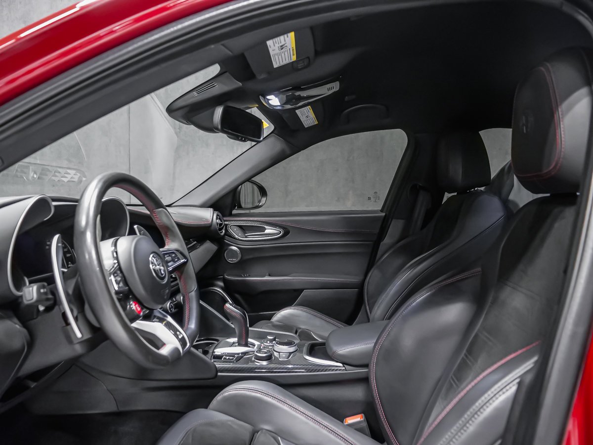 Alfa Romeo Giulia QUADRIFOGLIO CARBON TOIT CARBONE ASSIST CONDUITE 2021 Rouge Montréal - photo #33