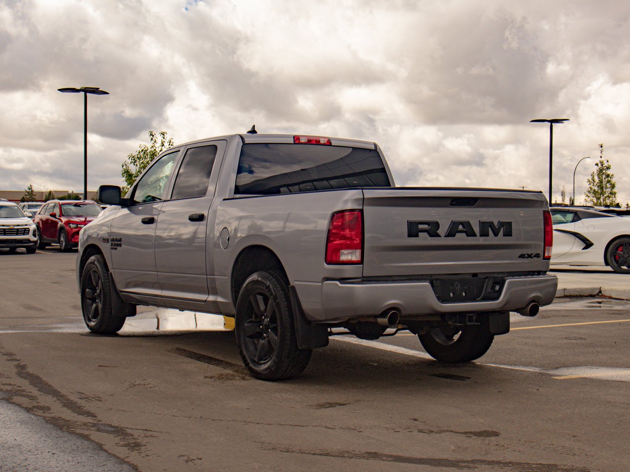 2020 Ram 1500 Classic Express 4x4 Crew Cab 5'7 Box Grey Sherwood Park - photo #7