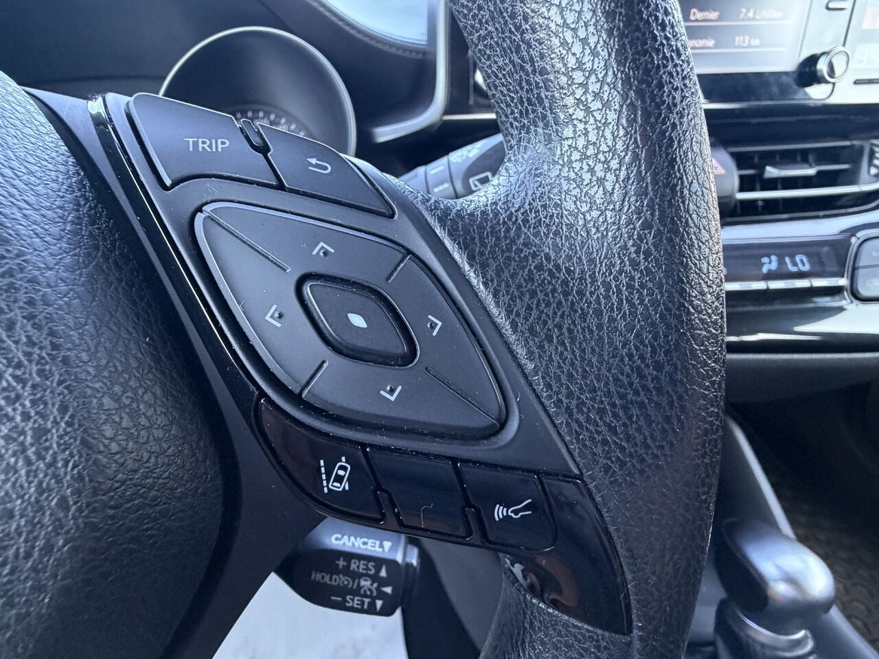 Photo 13 — Toyota C-HR 2019