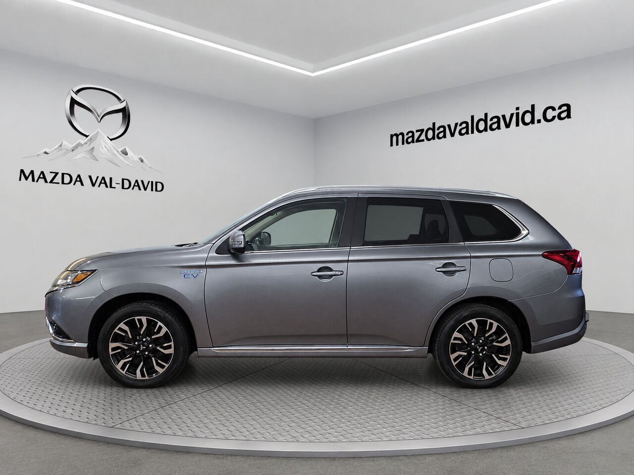 2018 Mitsubishi Outlander Plug-In Hybrid GT S-AWC Grey Val-David - photo #1