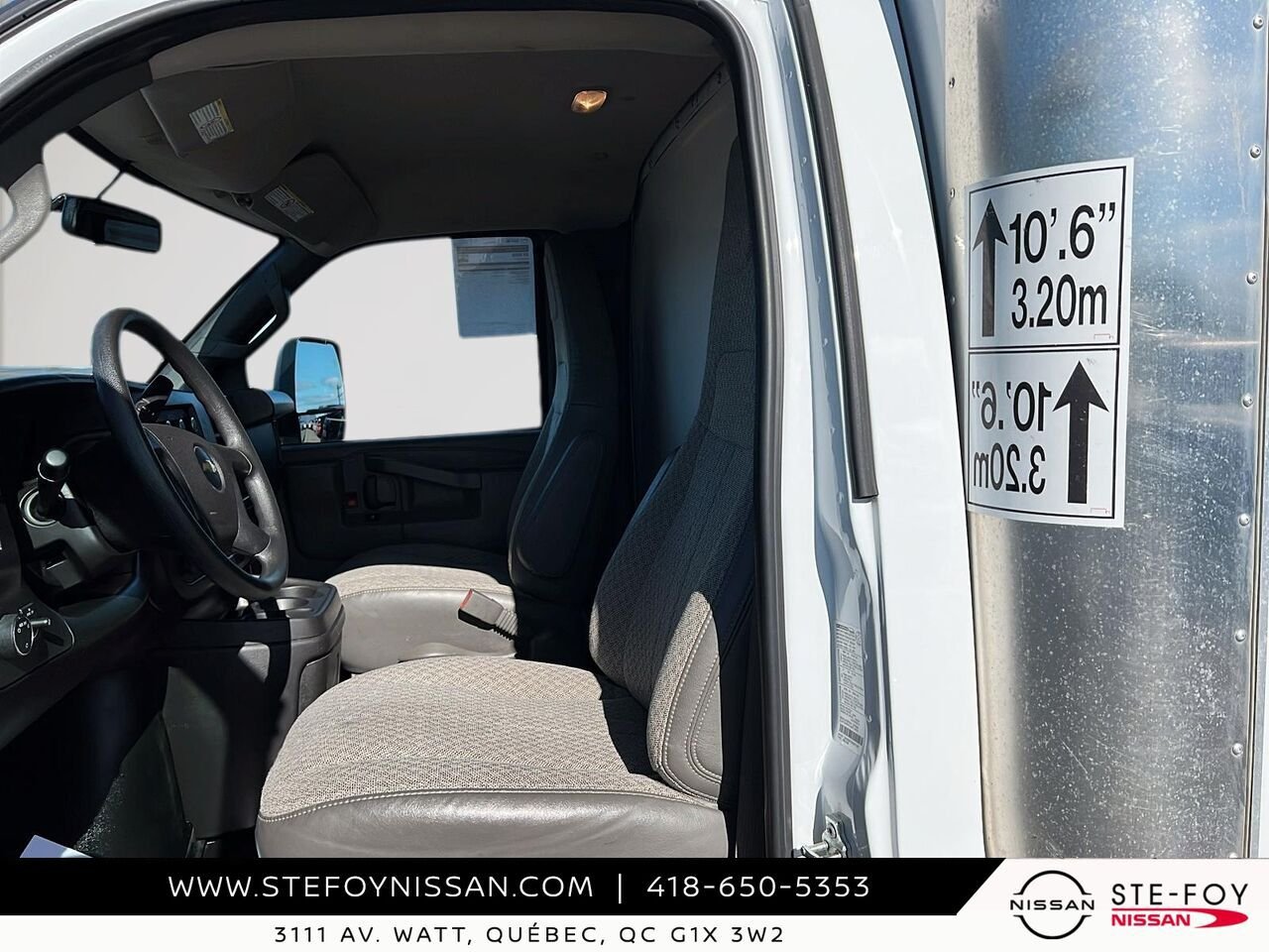 2025 Chevrolet Fourgonnette commerciale tronquée Express White Ste-Foy - photo #8