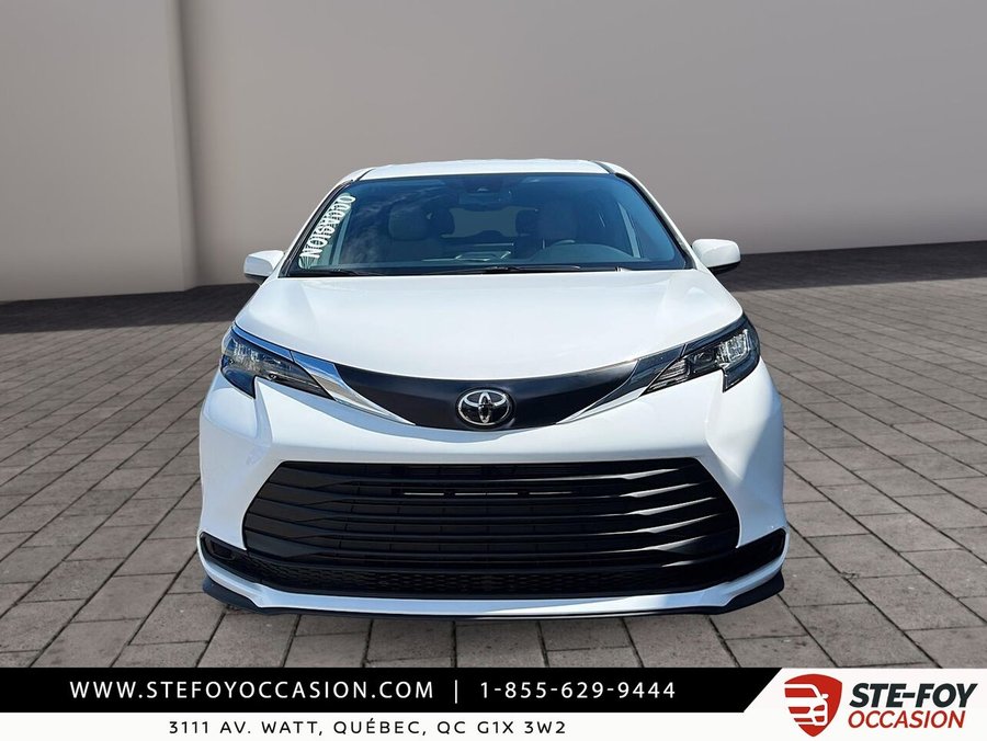 Toyota Sienna LE 8 PASSAGERS 2026 2026 Blanc