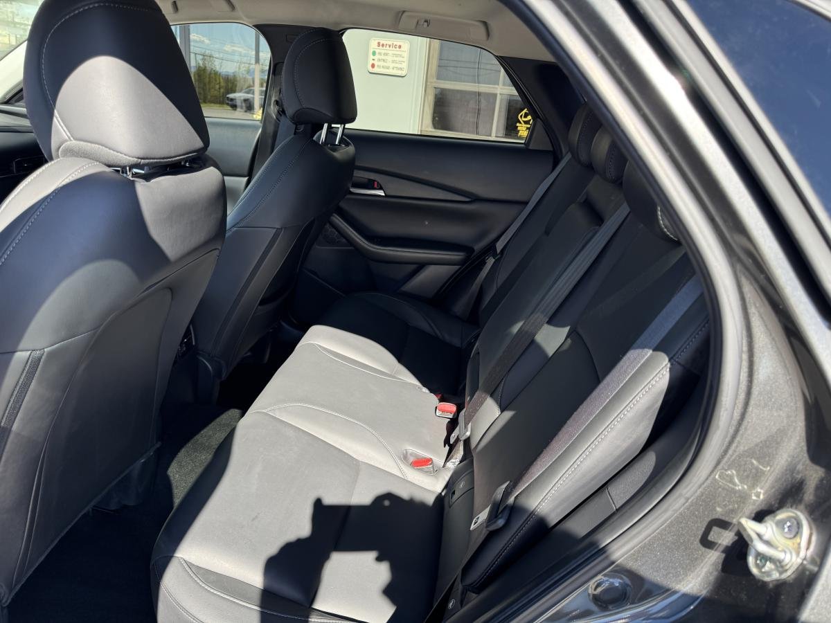 2024 Mazda CX-30 Grey Lac Mégantic - photo #10