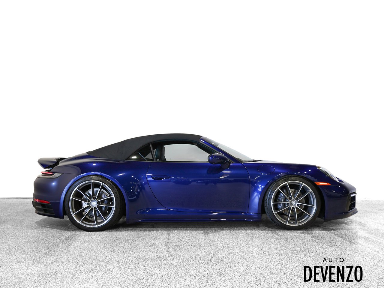2024 Porsche 911 Blue Saint-Eustache - photo #2