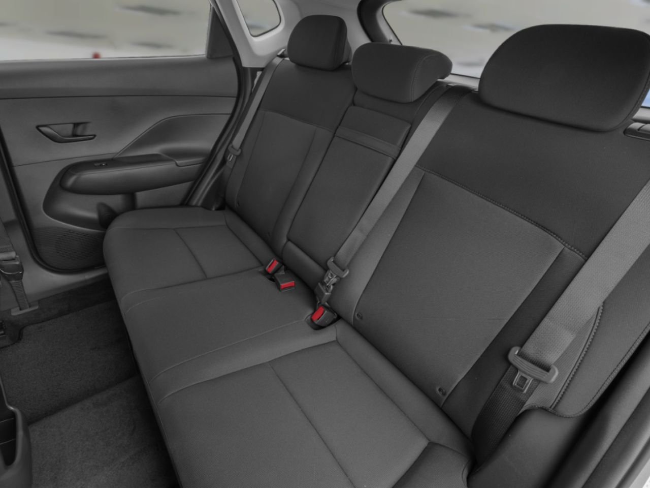 HYUNDAI Kona 2.0L Essential TA 2027 Blanc Atlas Gatineau - photo #3