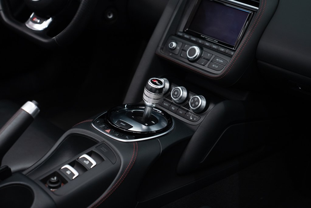 Audi R8 V8 Spyder \ LOW KM 2015 Rouge Kirkland - photo #21