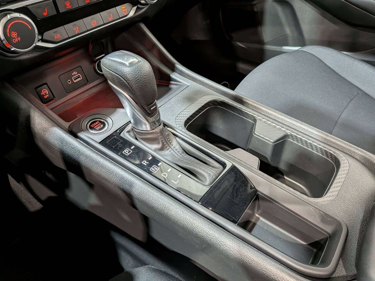 2024 Nissan Sentra S Plus CVT Black Val-David - photo #26
